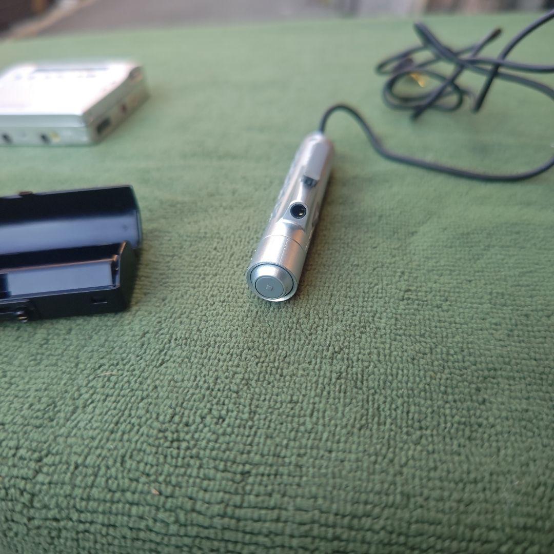 ソニー　ポータブルMDレコーダー　MZ-R900　乾電池用充電器セット