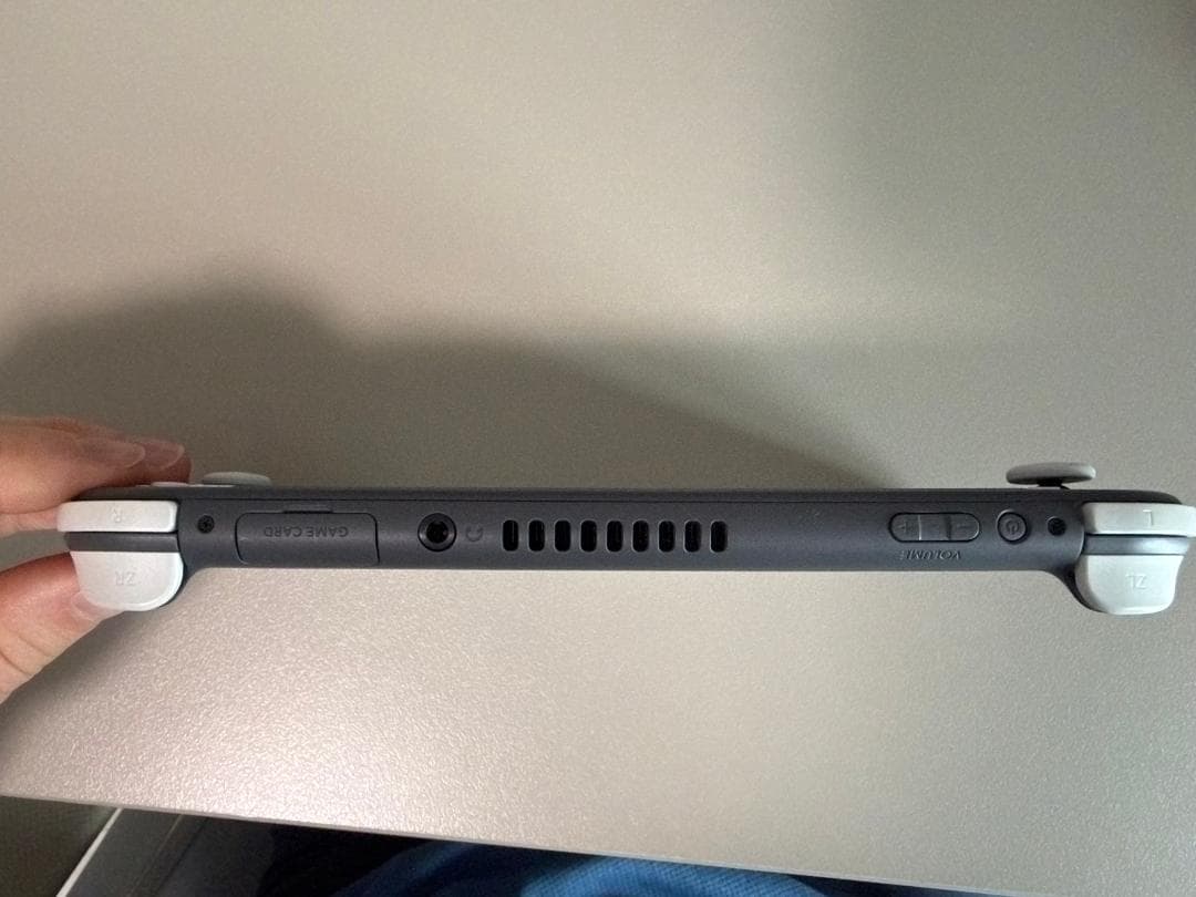 Nintendo Switch Lite グレー (ほぼ新品)