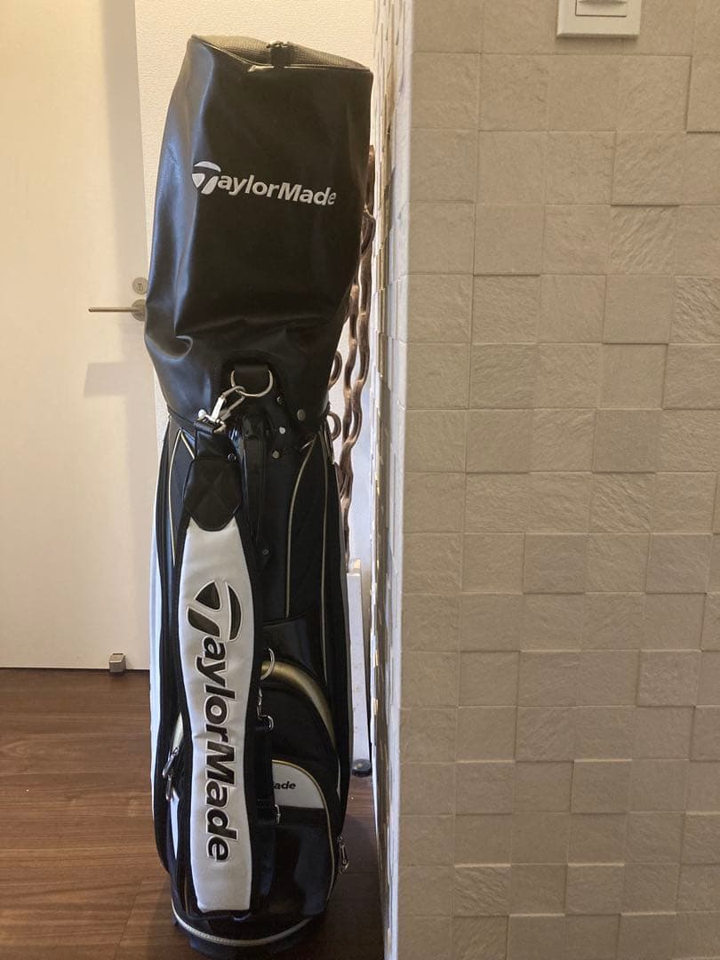 【TaylorMade】ゴルフバック（送料込み）