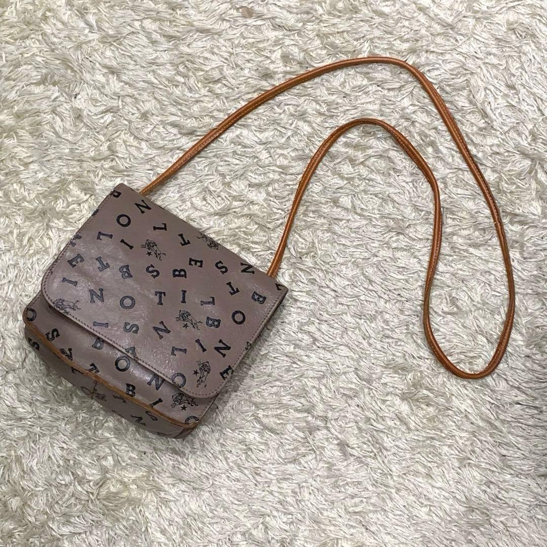 美品✨イルビゾンテ ショルダーバック 日本限定 ロゴ総柄 レザー グレージュ