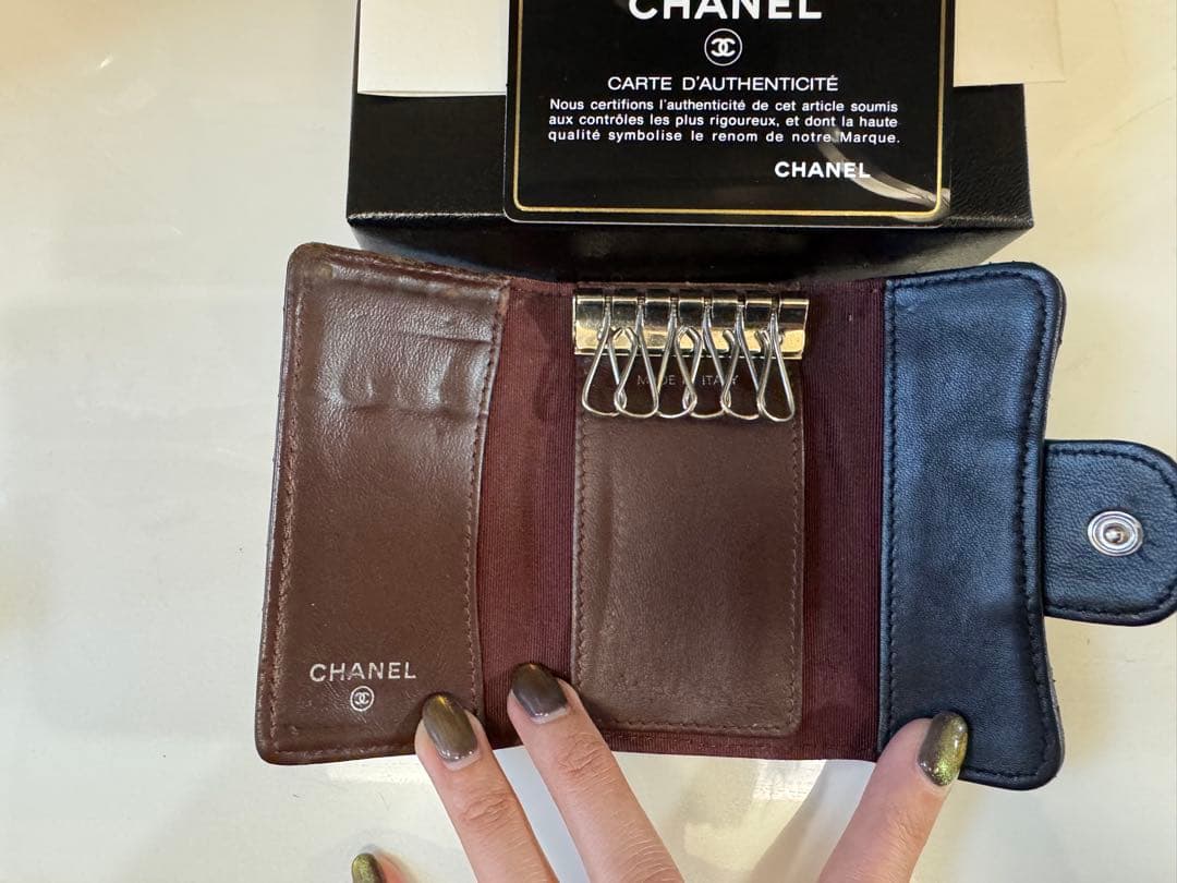 CHANEL マトラッセキーケース ブラック6連