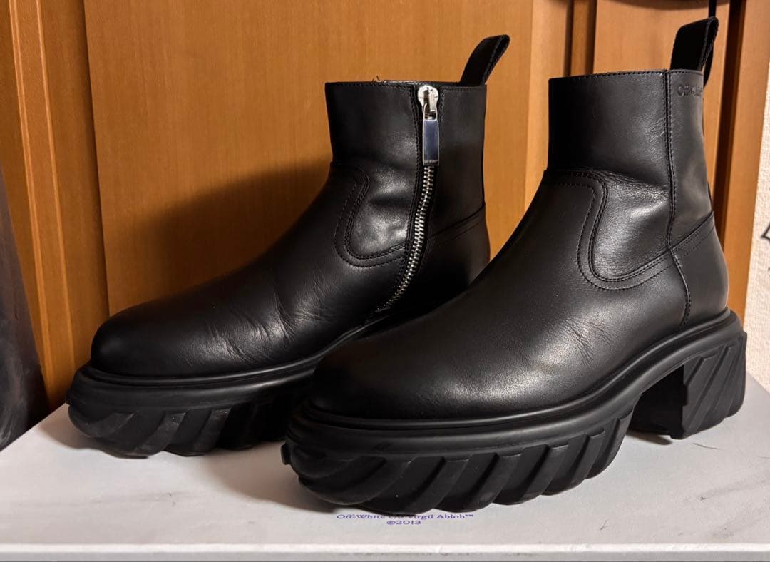 靴 Off-White Exploration Motor Ankle Boots