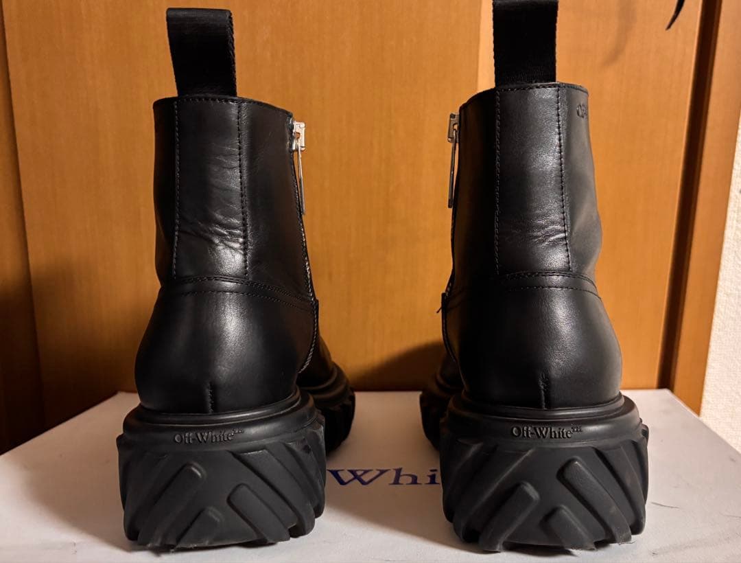 靴 Off-White Exploration Motor Ankle Boots