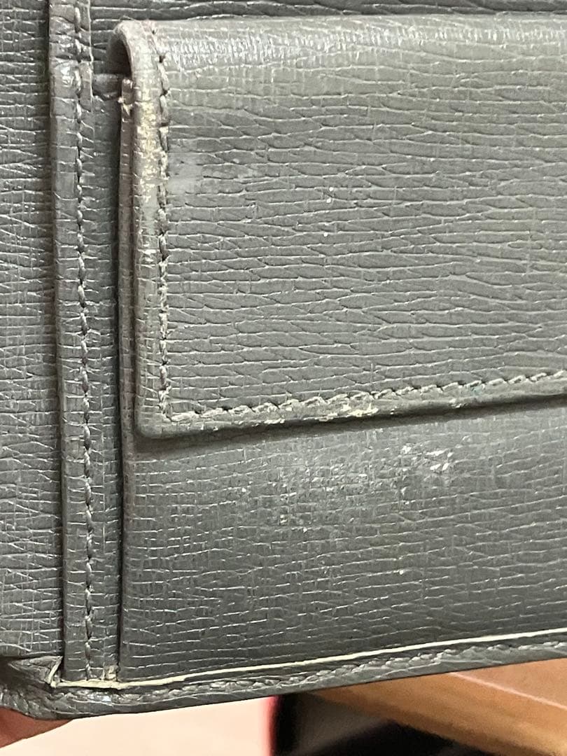 Gucci グレー 二つ折り財布