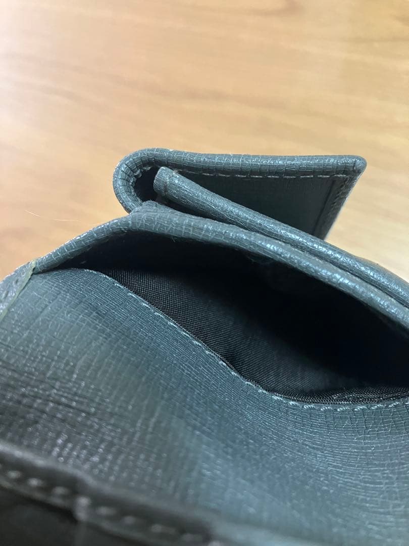 Gucci グレー 二つ折り財布