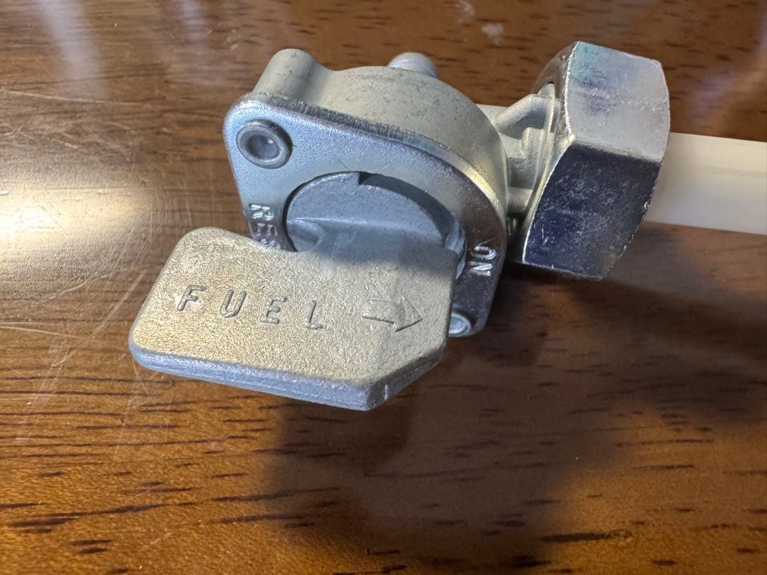 HONDA 純正燃料コック　CB750F 16950-MA4-671