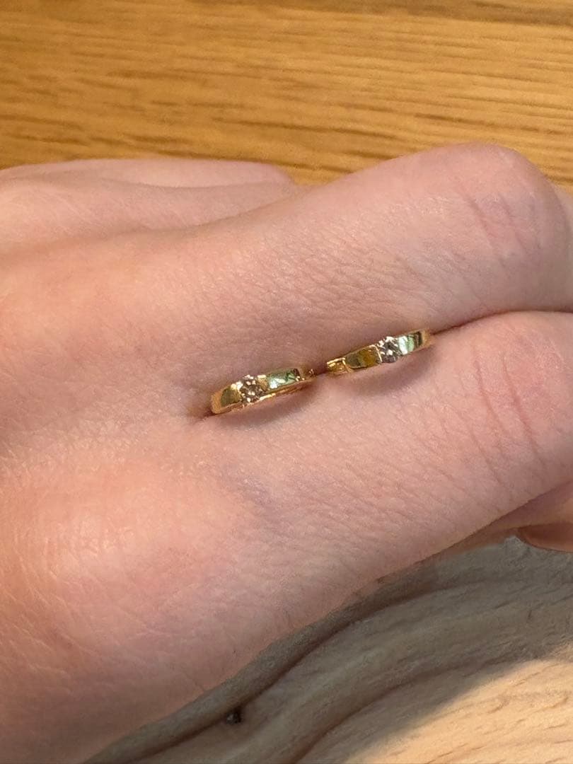 K18中折れフープピアス　一粒ダイヤ付き　10㎜