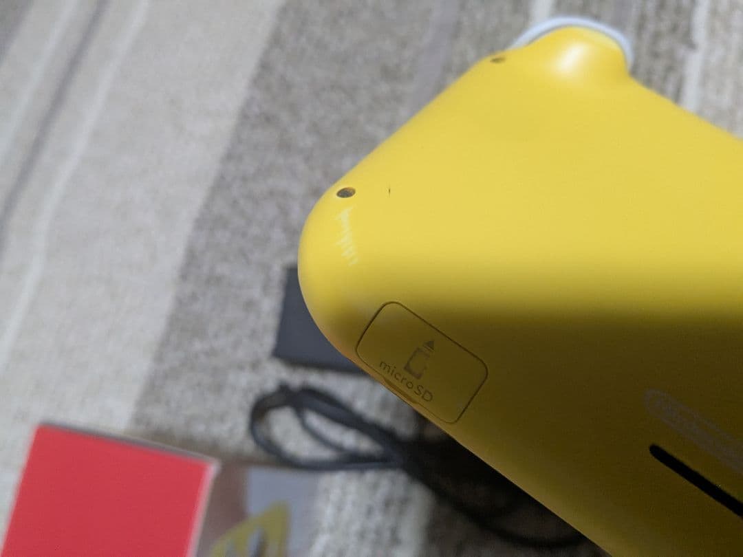 Nintendo Switch Lite イエロー 動作可 ジャンク品 現状品