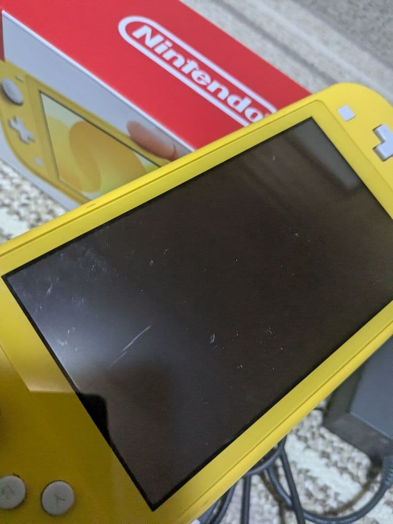 Nintendo Switch Lite イエロー 動作可 ジャンク品 現状品