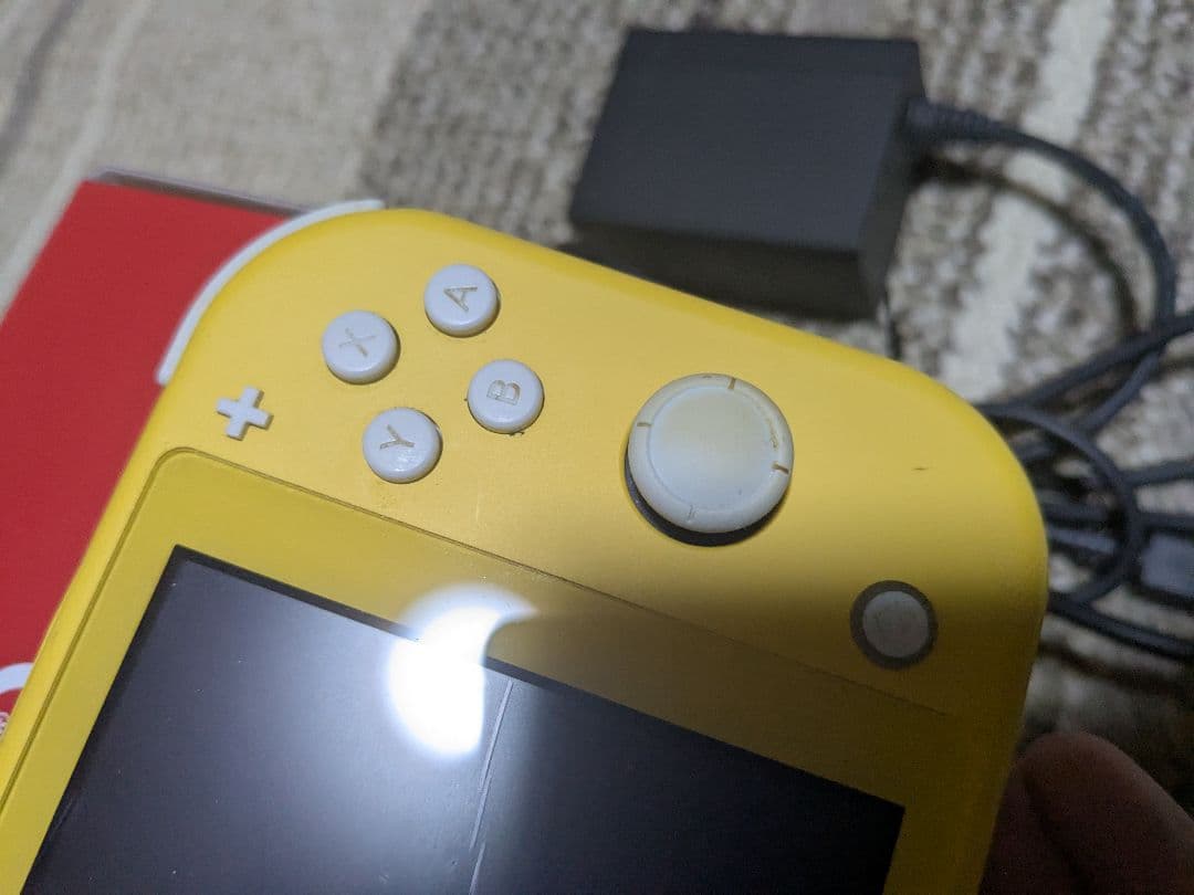 Nintendo Switch Lite イエロー 動作可 ジャンク品 現状品