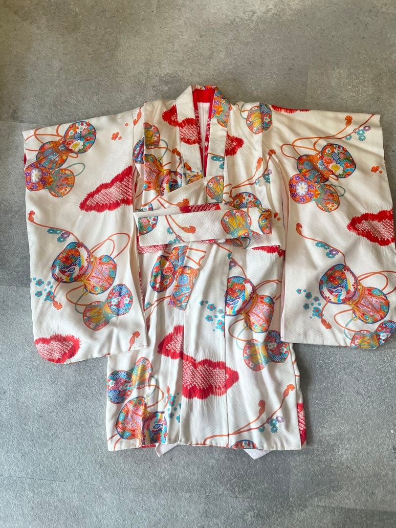 七五三3歳7歳　着物　アンティーク　骨董品　ヴィンテージ　古典柄