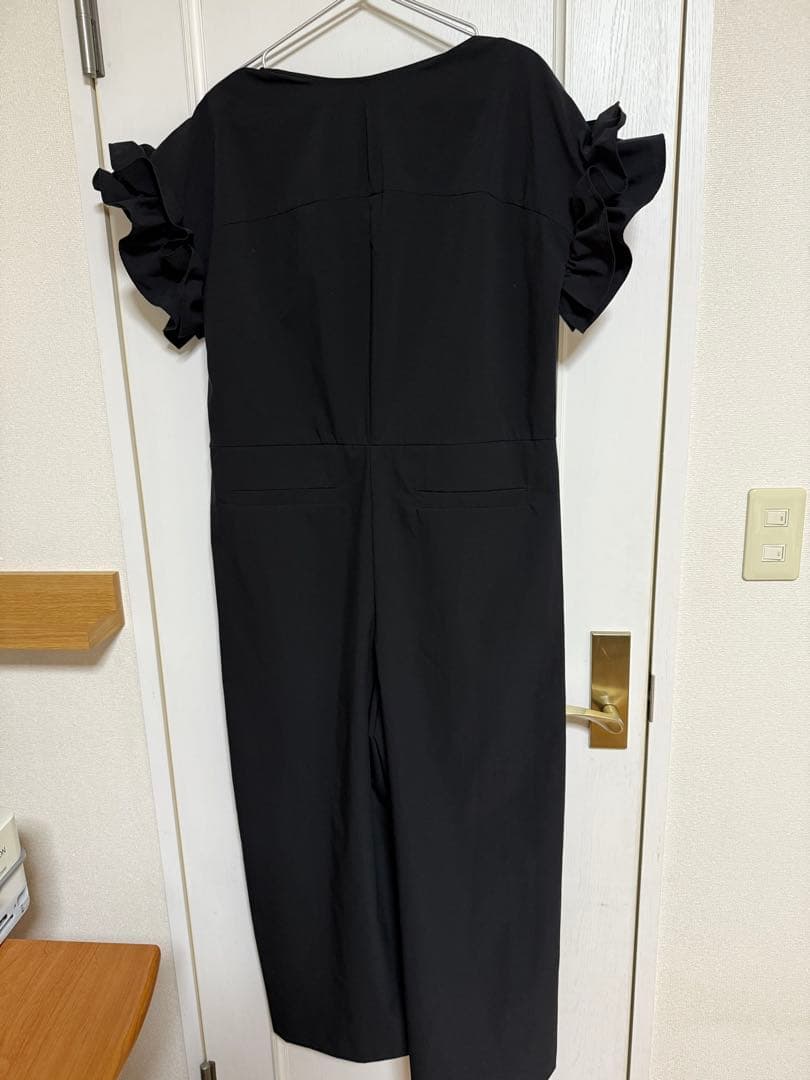 CADUNE ≪川上桃子さんコラボ≫袖フリルオールインワン 黒 Mサイズ