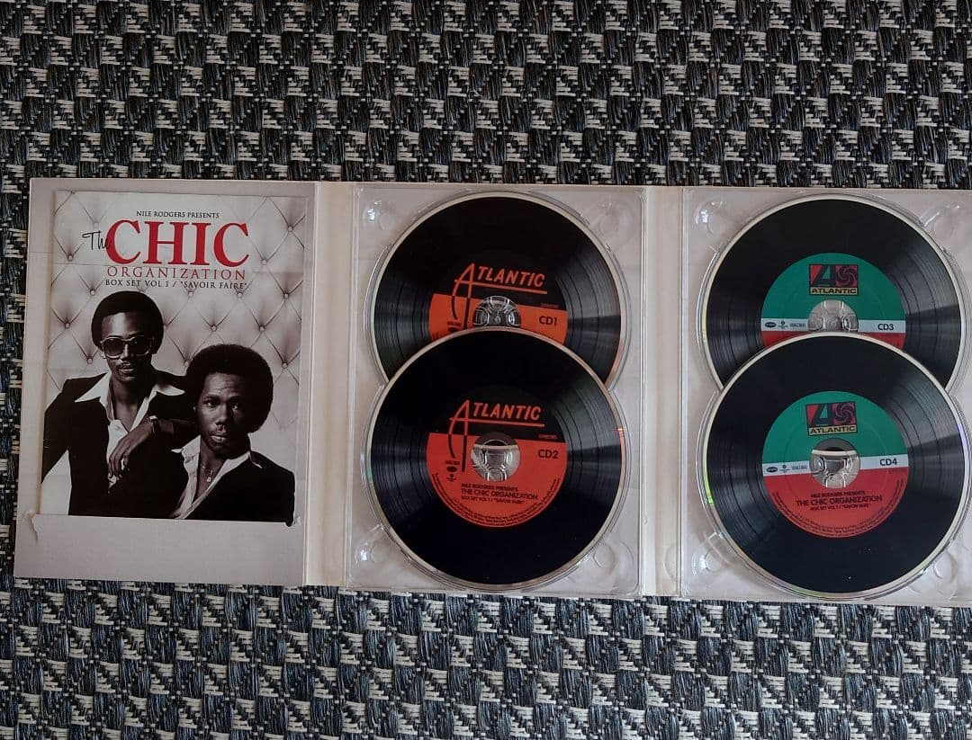 CHIC シック・オーガニゼイション・ボックス・セット 4枚組