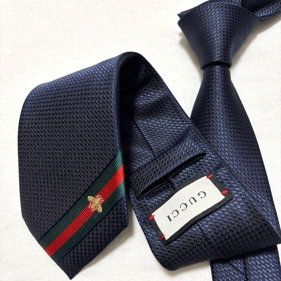 極美品　GUCCI グッチ　ネクタイ　ネイビー　無地ソリッド　シェリーライン　蜂