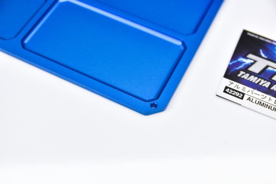 タミヤ TRF 2点セット （ メンテナンススタンド ／ アルミパーツトレイ）