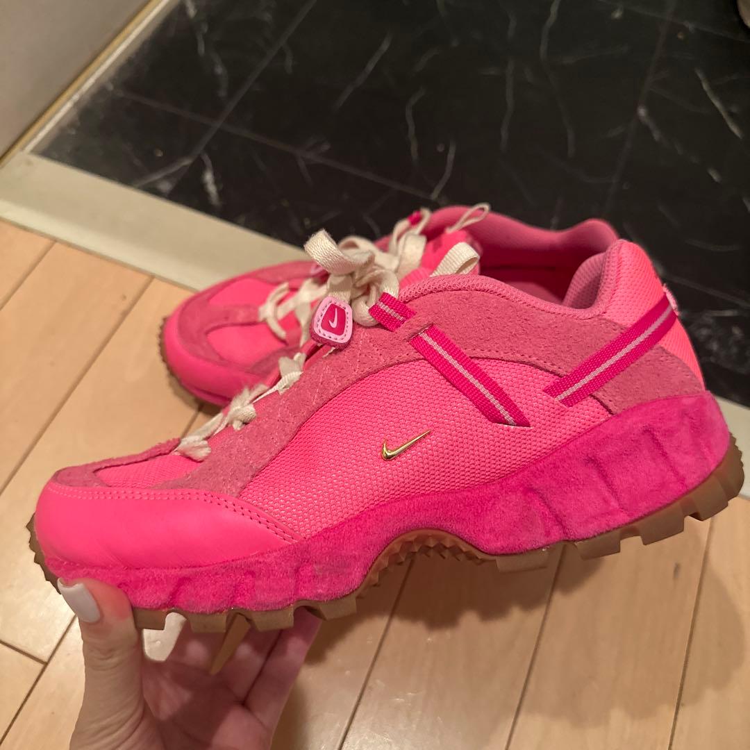 Jacquemus × Nike Air Humara \"Pink Flash\"