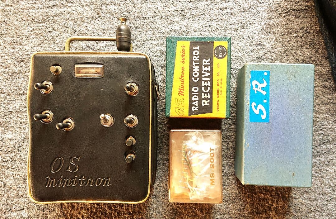 OSミニトロン　送受信機 日の出サボー付き
