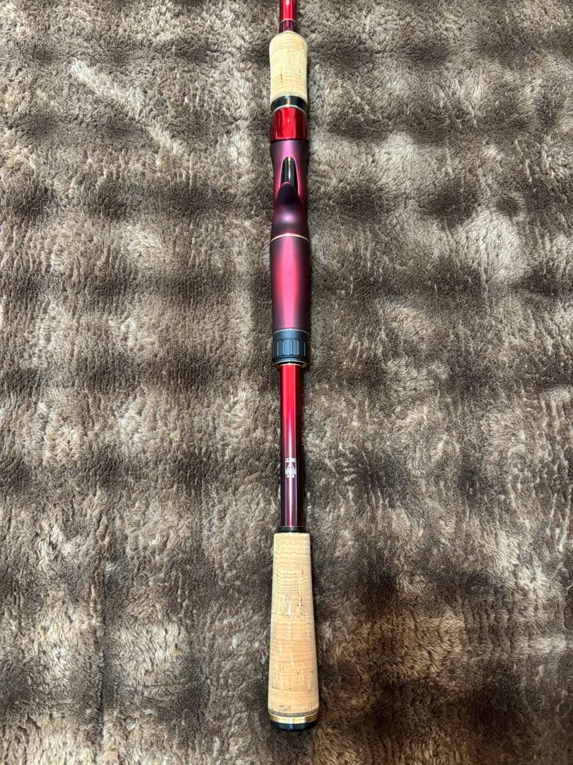 シマノ　ワールドシャウラ　１７０３Ｒ－２　ＳＨＩＭＡＮＯ