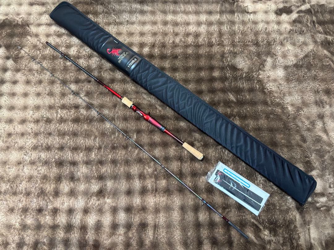 シマノ　ワールドシャウラ　１７０３Ｒ－２　ＳＨＩＭＡＮＯ