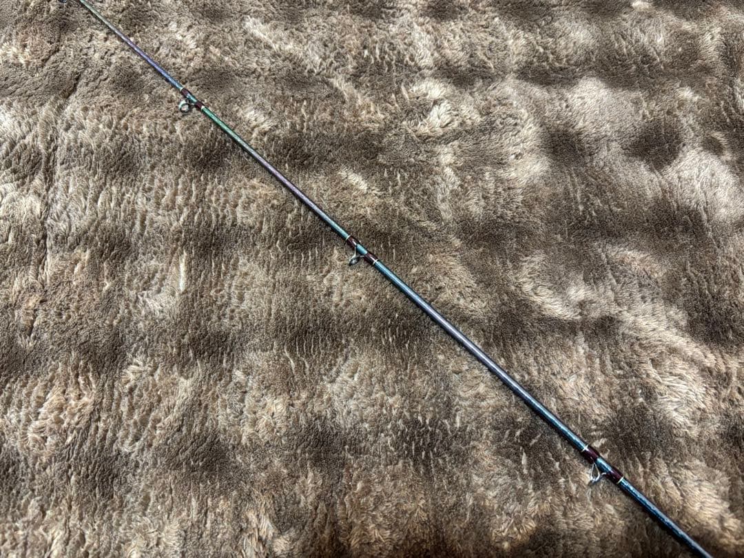 シマノ　ワールドシャウラ　１７０３Ｒ－２　ＳＨＩＭＡＮＯ