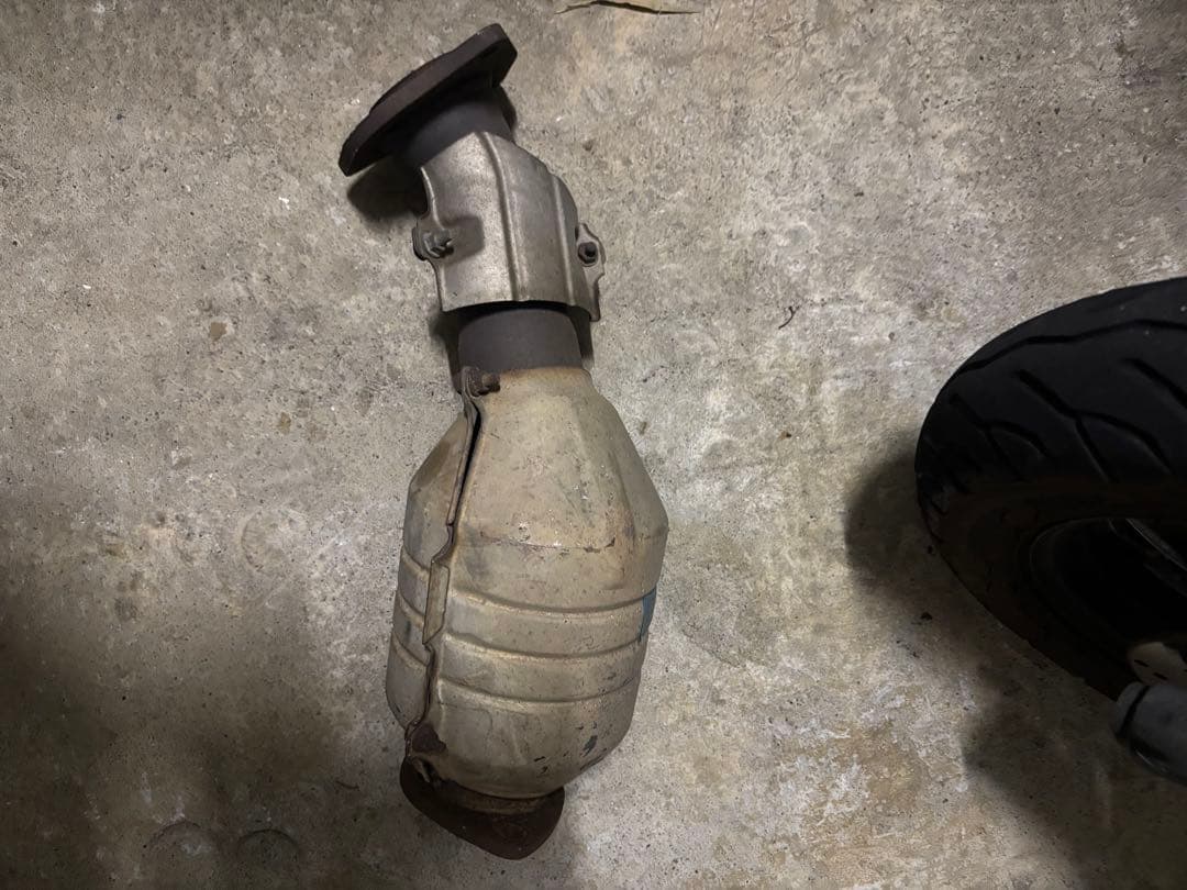 jzx100 純正触媒　中身あり