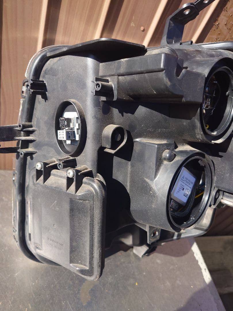 エヴリィ　DA17HID　右（運転席側）ヘッドライトユニット