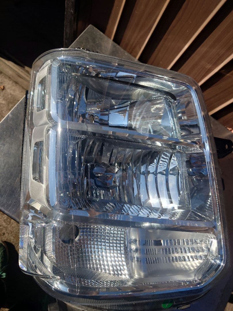 エヴリィ　DA17HID　右（運転席側）ヘッドライトユニット