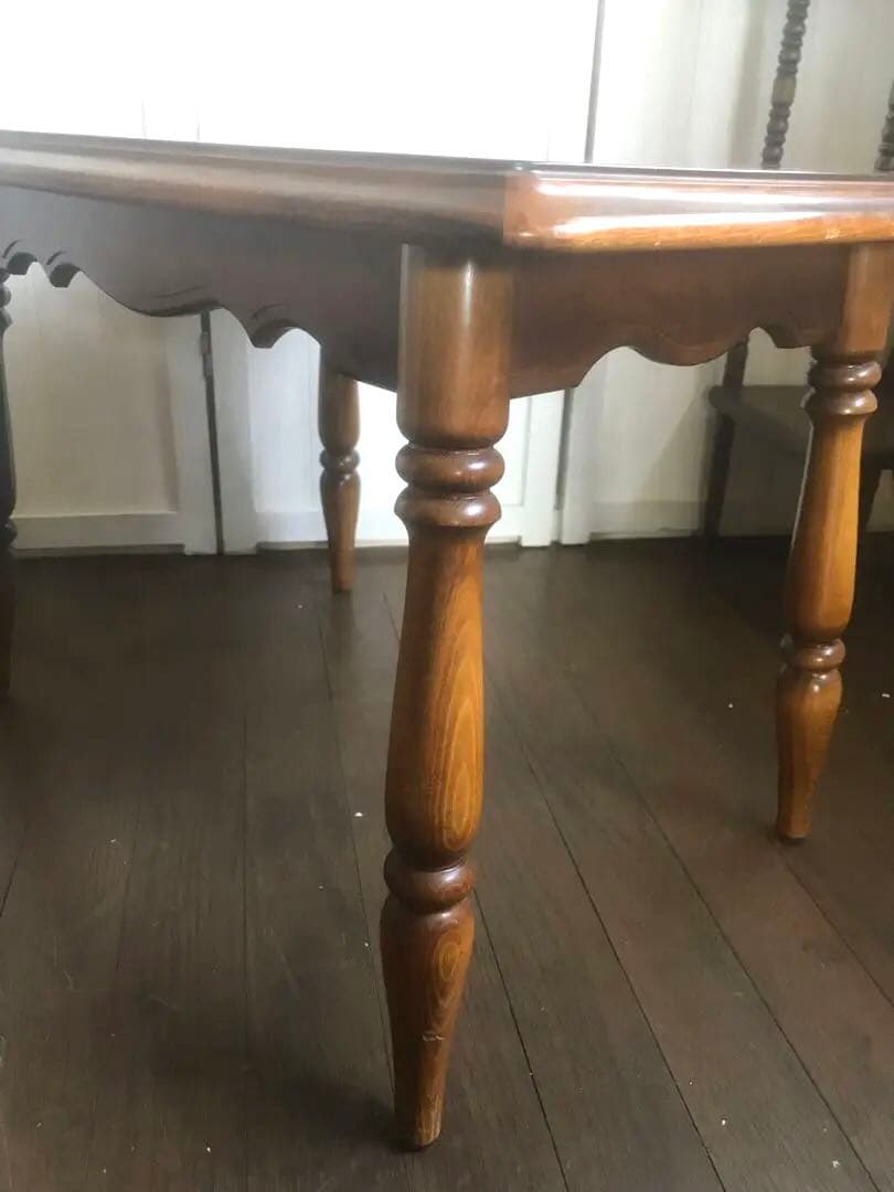 カリモク コロニアル　リビングテーブル