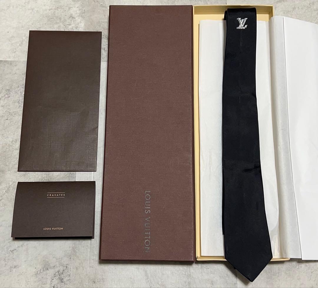 LOUIS VUITTON ネクタイ ハイブランド LVロゴ ソリッド 箱付き