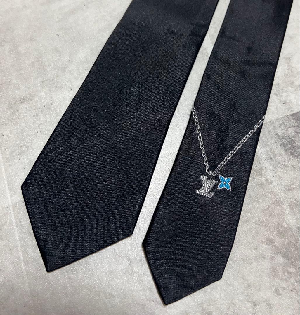 LOUIS VUITTON ネクタイ ハイブランド LVロゴ ソリッド 箱付き