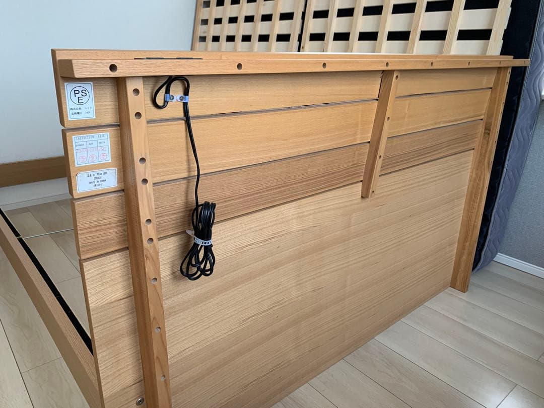 ニトリすのこダブルベッドフレーム+ ダブルポケットコイルマットレス厚さ20cm