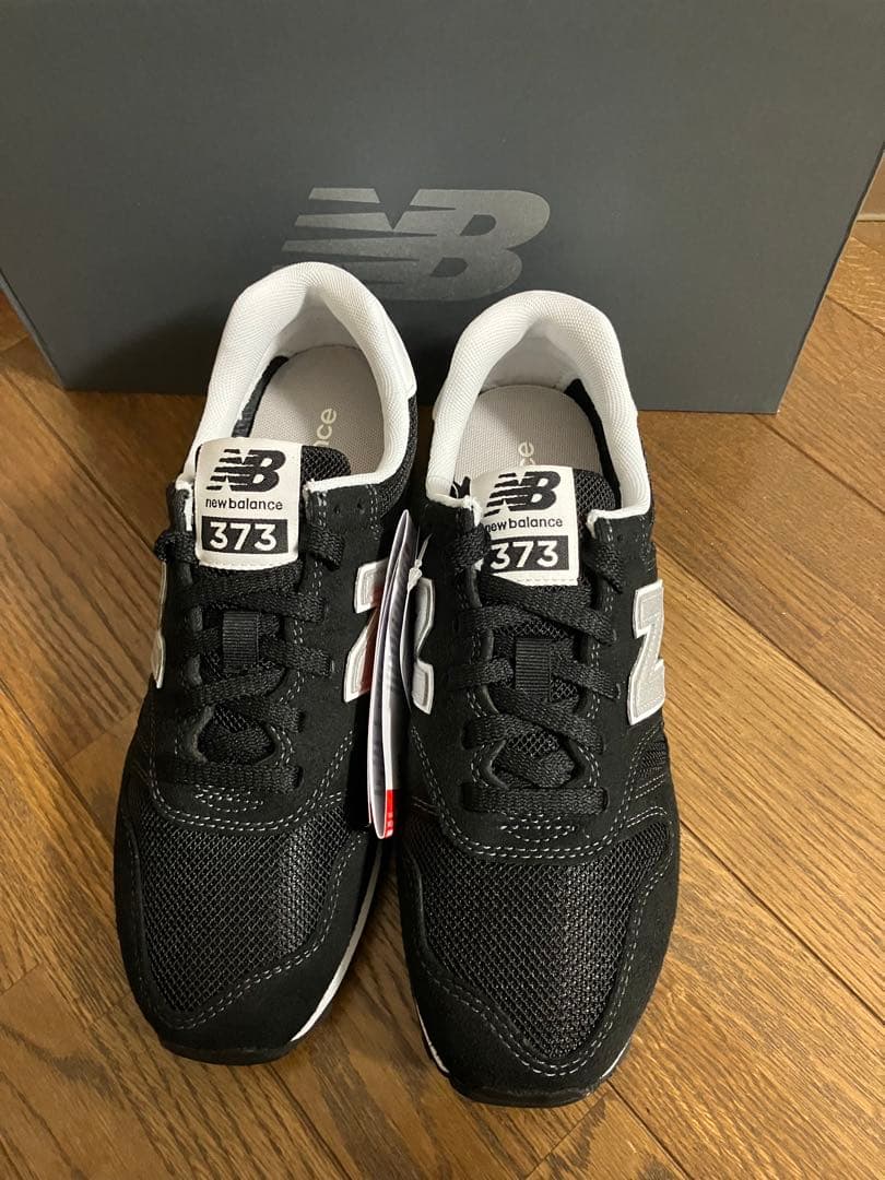 23.5cm ニューバランスML373ブラック&シルバーカラー