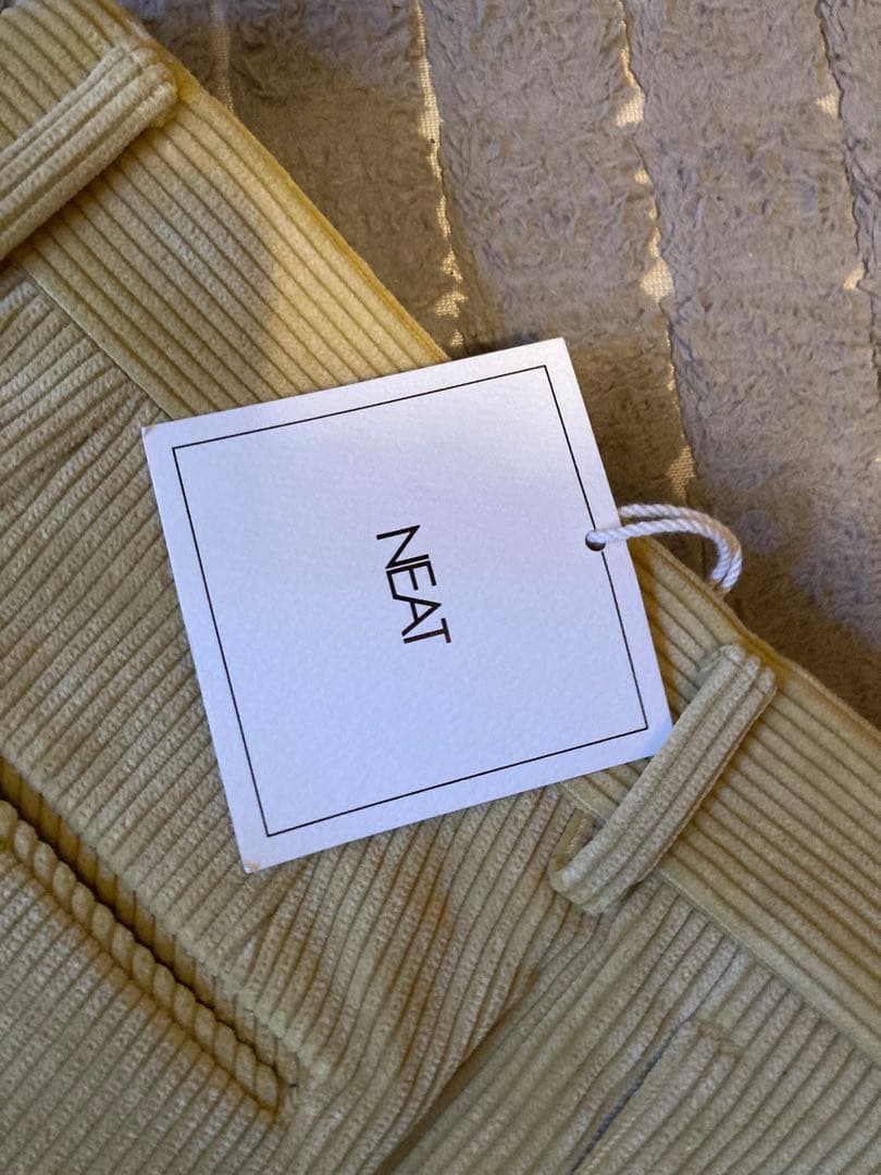 【新品】NEAT ベージュ コーデュロイスラックス