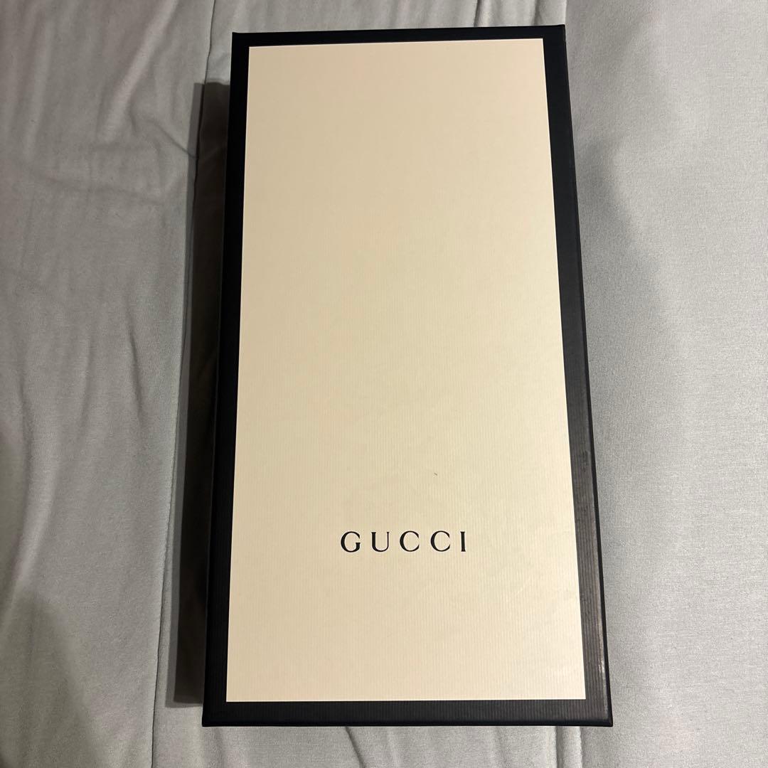 GUCCI 新品　マフラー