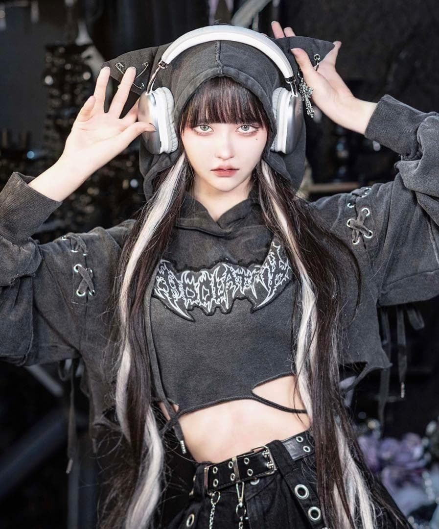 新品未開封 HIDOLATRAL THEODOL ダメージショート猫耳パーカー