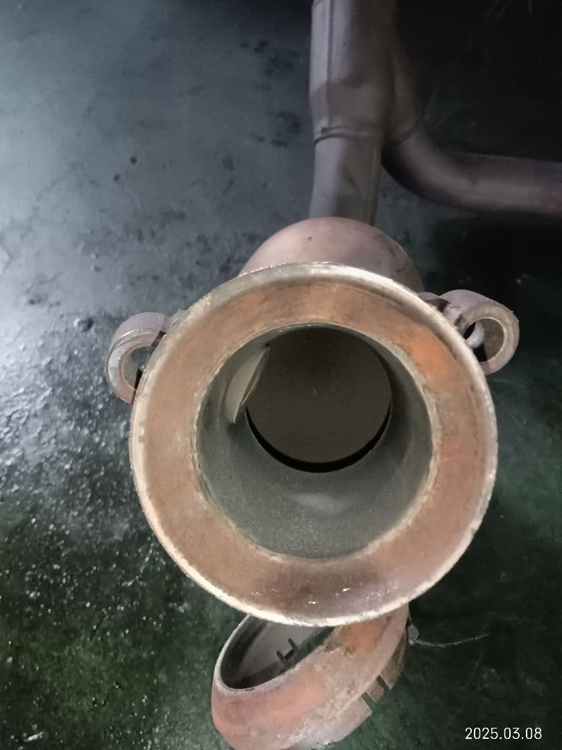 ☆再値下げ！2007エスカレード純正触媒