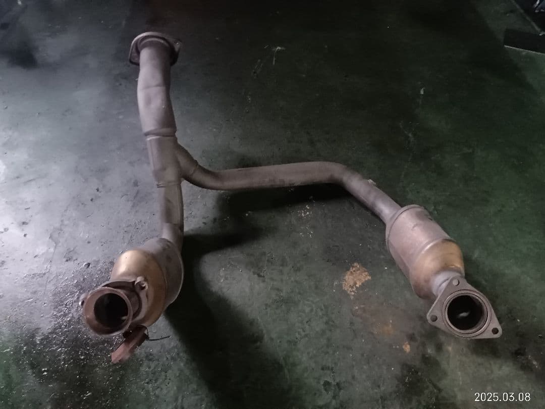 ☆再値下げ！2007エスカレード純正触媒