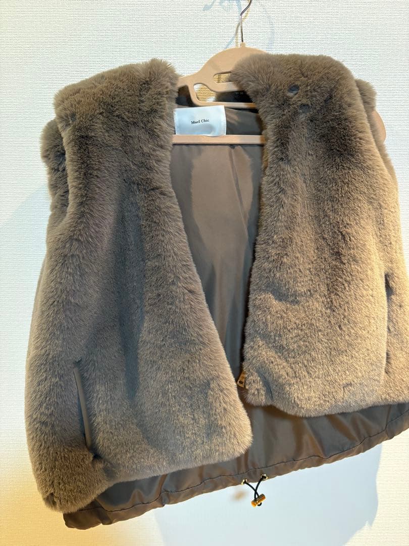 Muel Chic ミュエルシック モントフェイクムートンベスト
