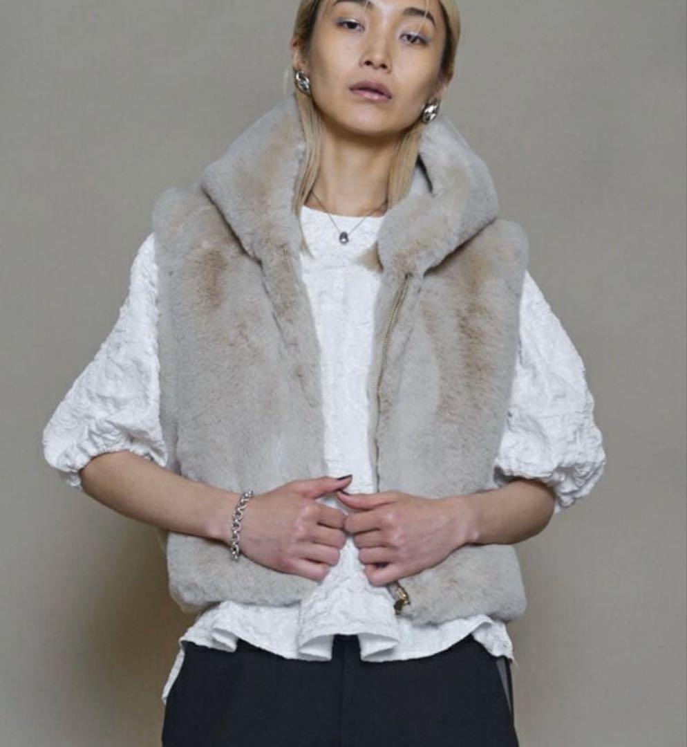 Muel Chic ミュエルシック モントフェイクムートンベスト