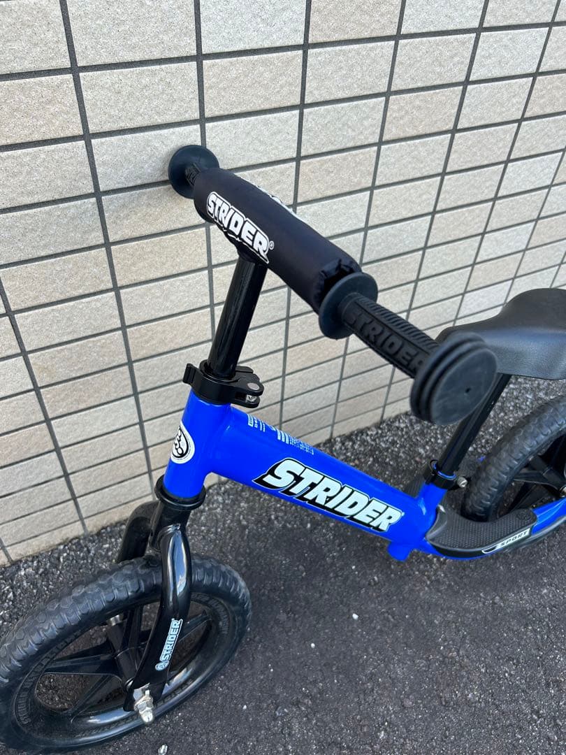 STRIDER スポーツモデル　バランスバイク 青 12インチ