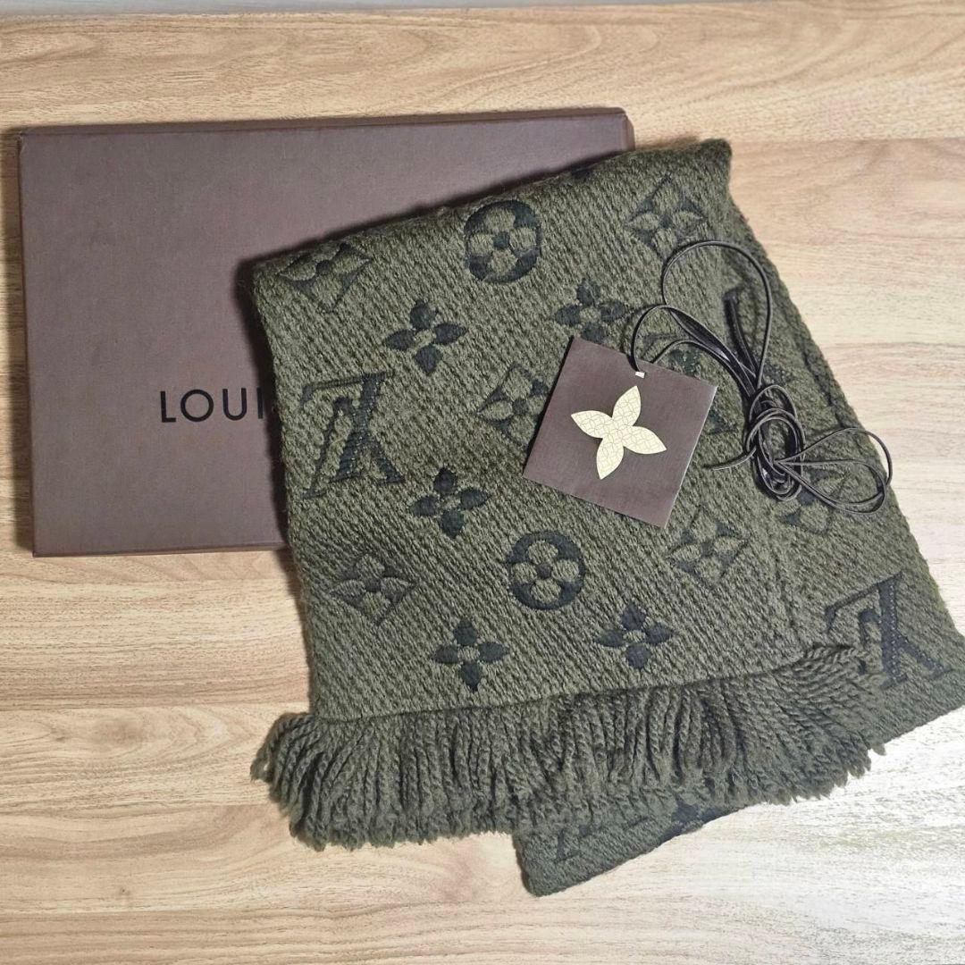 LOUIS VUITTON オリーブグリーン マフラー