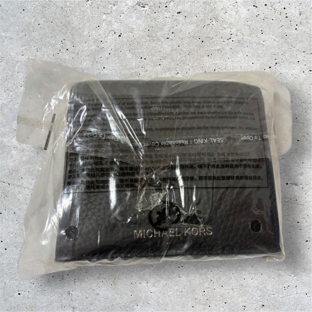 【最終値下げ本日まで‼️】定価44,000円MICHAEL KORS 二つ折り財布