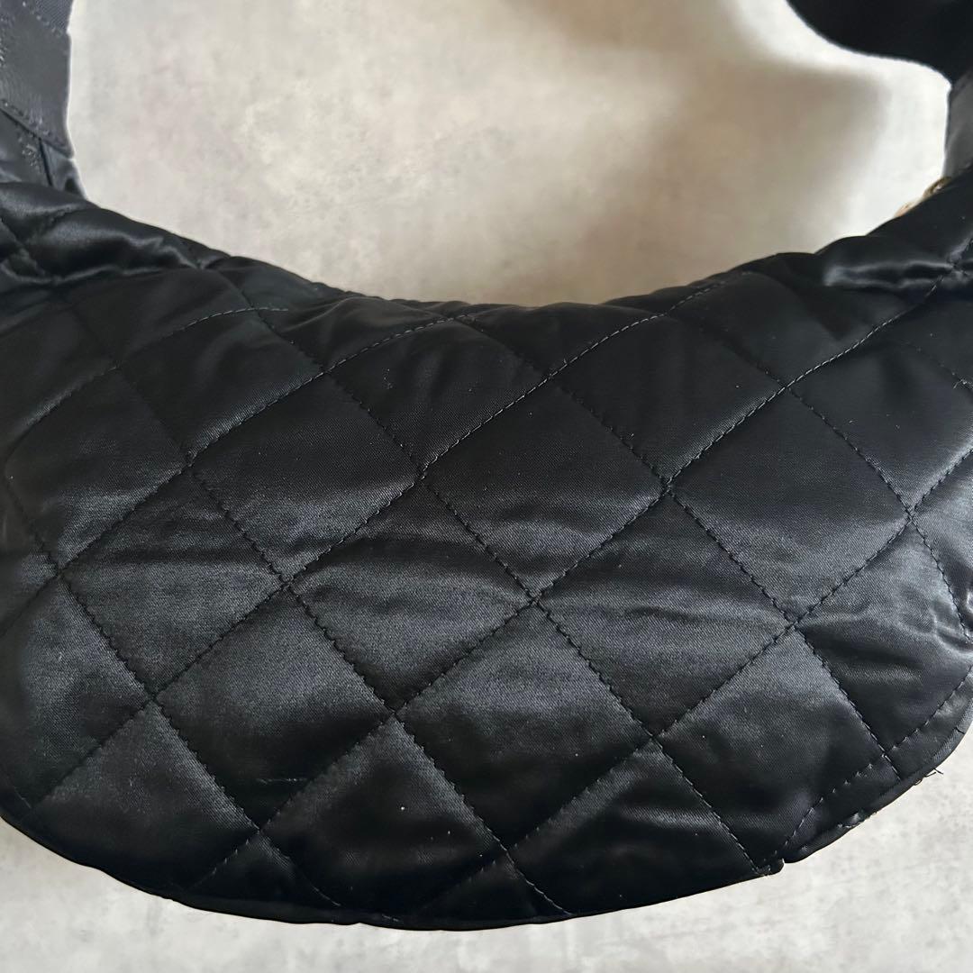 完売品ラシットキルティングショルダーバッグブラック