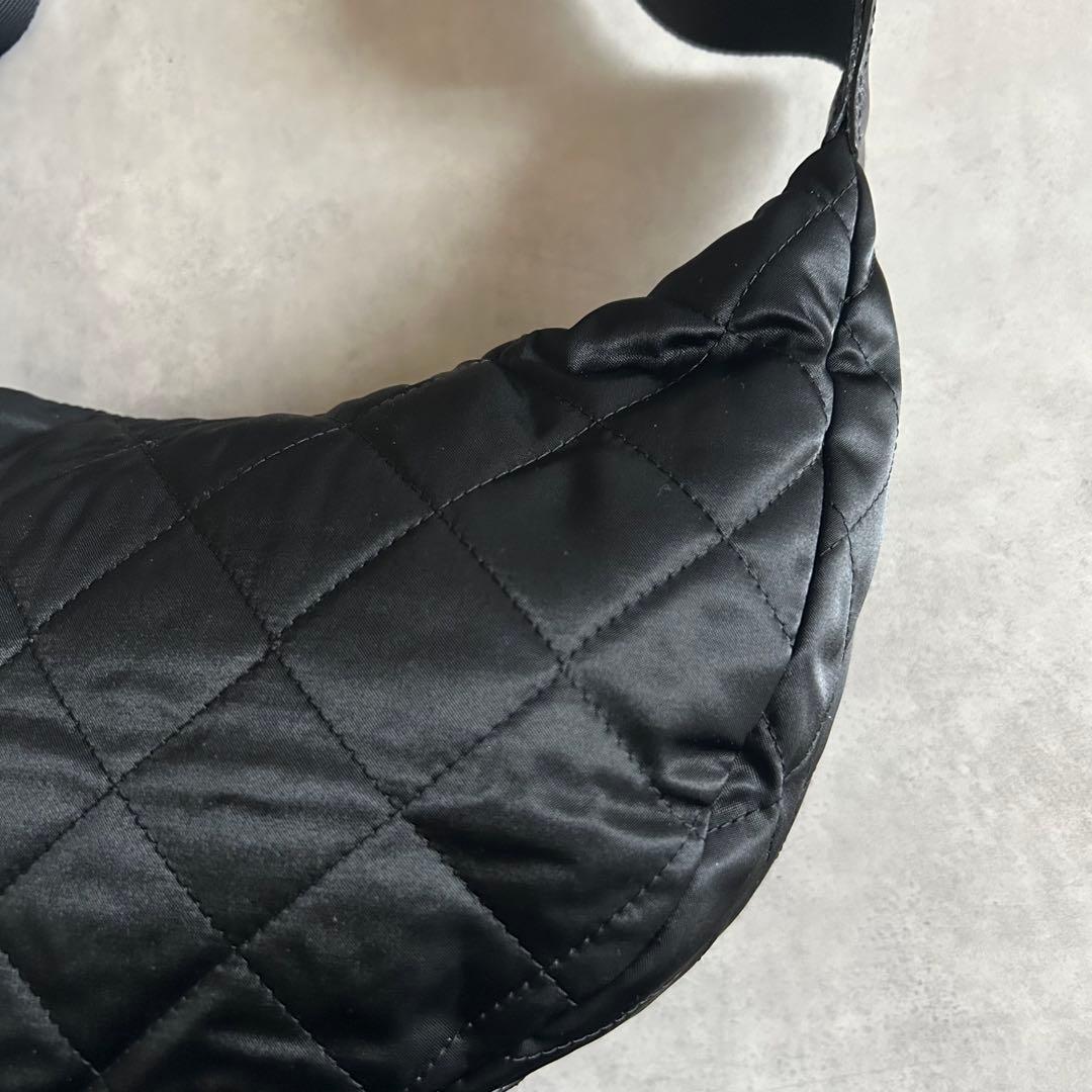 完売品ラシットキルティングショルダーバッグブラック