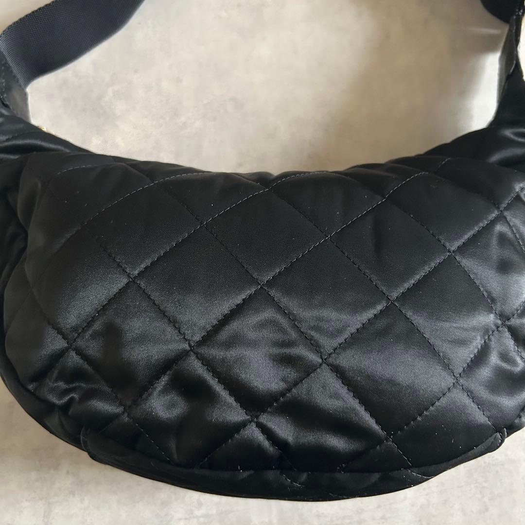 完売品ラシットキルティングショルダーバッグブラック