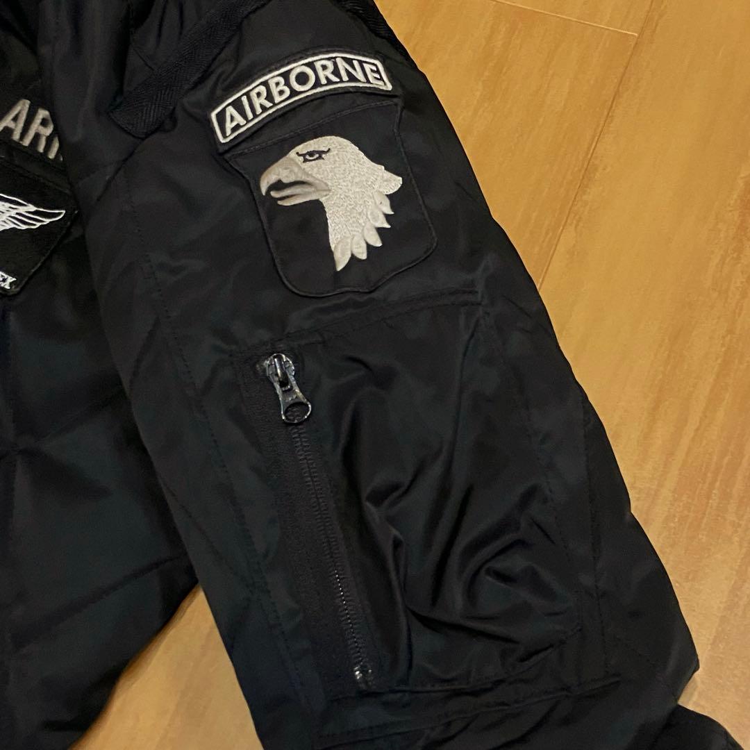 AVIREX CWVジャケット キルティング 中綿 イーグル ワッペン 刺繍