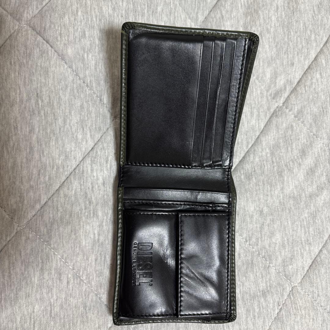 Diesel 二つ折り財布　箱付き　〔美品〕
