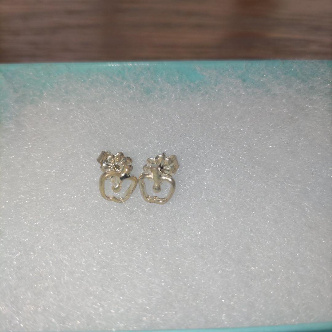 ティファニー ピアス シルバー りんご【箱・小袋付き】