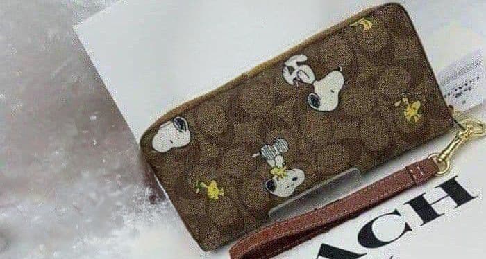新品未使用コーチ長財布スヌーピー柄ストラップブラウンレディースメンズ送料無料