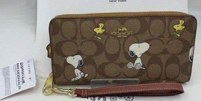 新品未使用コーチ長財布スヌーピー柄ストラップブラウンレディースメンズ送料無料